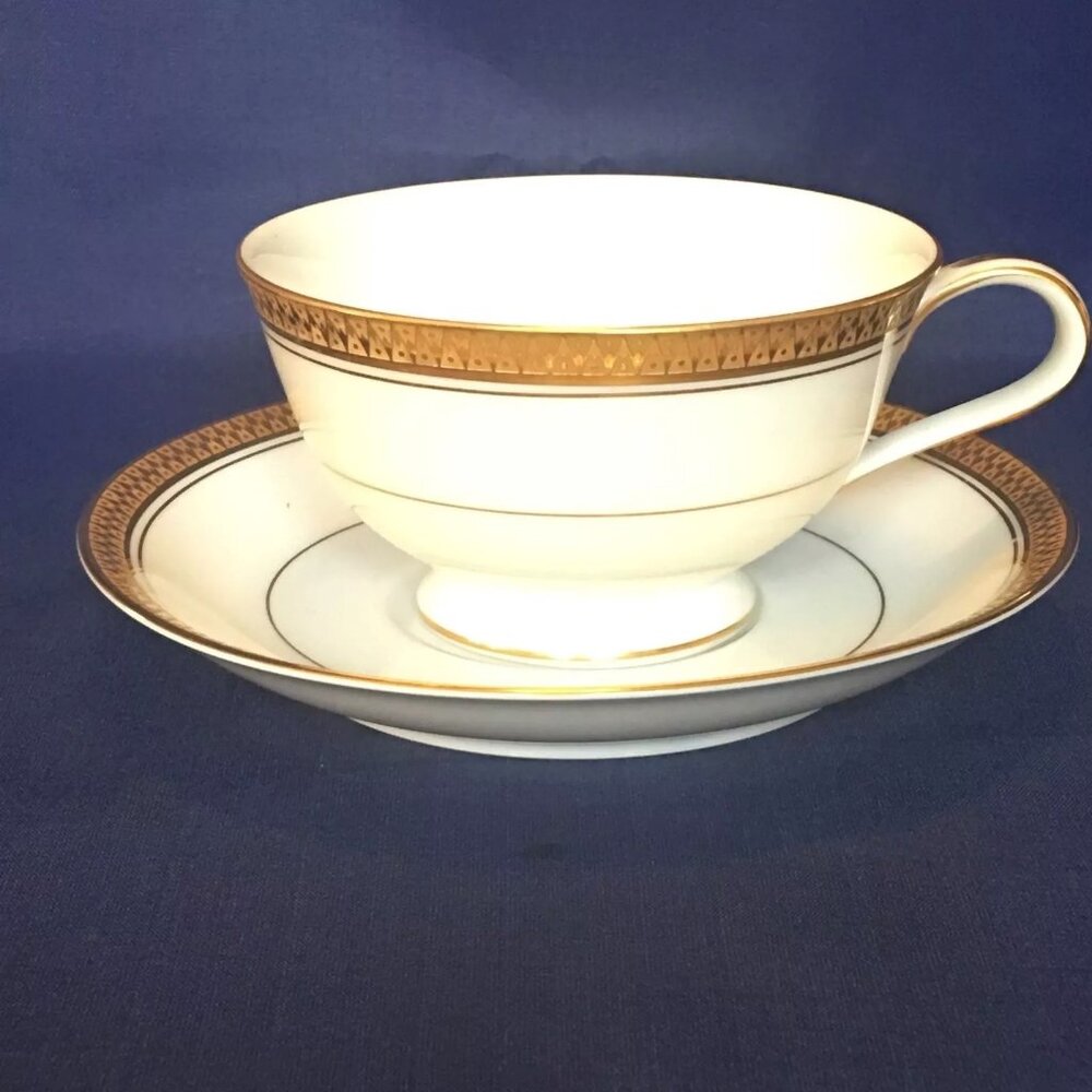 Noritake GOLDRIDGE Gold Encrusted Footed Cup and Saucer Set